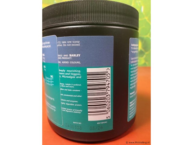 Voedingssupplementpot sneaky greens with berries & more & living multivitamin - afbeelding 12 van  15