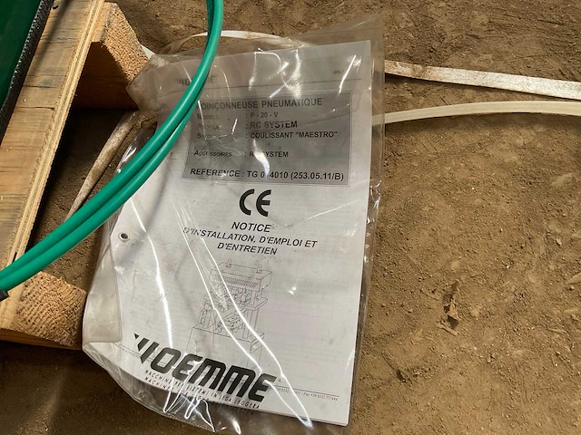 Voemme p-20-v rc system aluminium profiel ponsmachine met transportkist - afbeelding 8 van  18