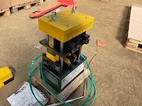 Voemme p-20-v rc system aluminium profiel ponsmachine met transportkist - afbeelding 15 van  18