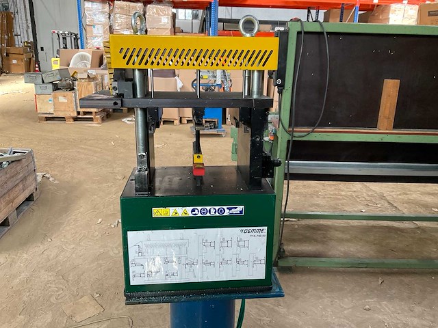 Voemme t1k-700-00 aluminium profiel ponsmachine - afbeelding 6 van  7