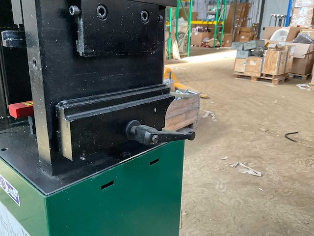 Voemme t1k-700-00 aluminium profiel ponsmachine - afbeelding 19 van  19