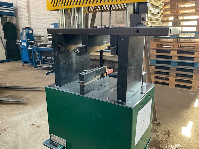 Voemme t1k-700-00 aluminium profiel ponsmachine - afbeelding 5 van  19