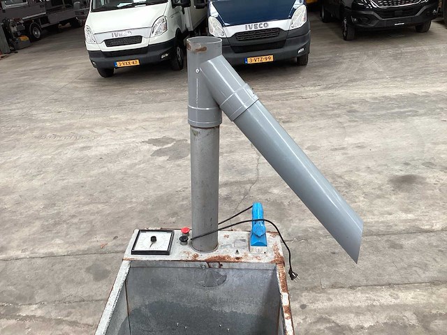 Voermengwagen - afbeelding 2 van  10