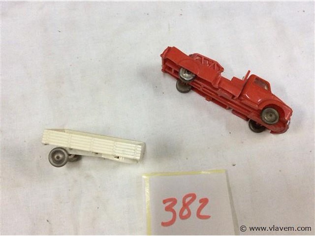Voertuigen lego niet compleet - afbeelding 2 van  2
