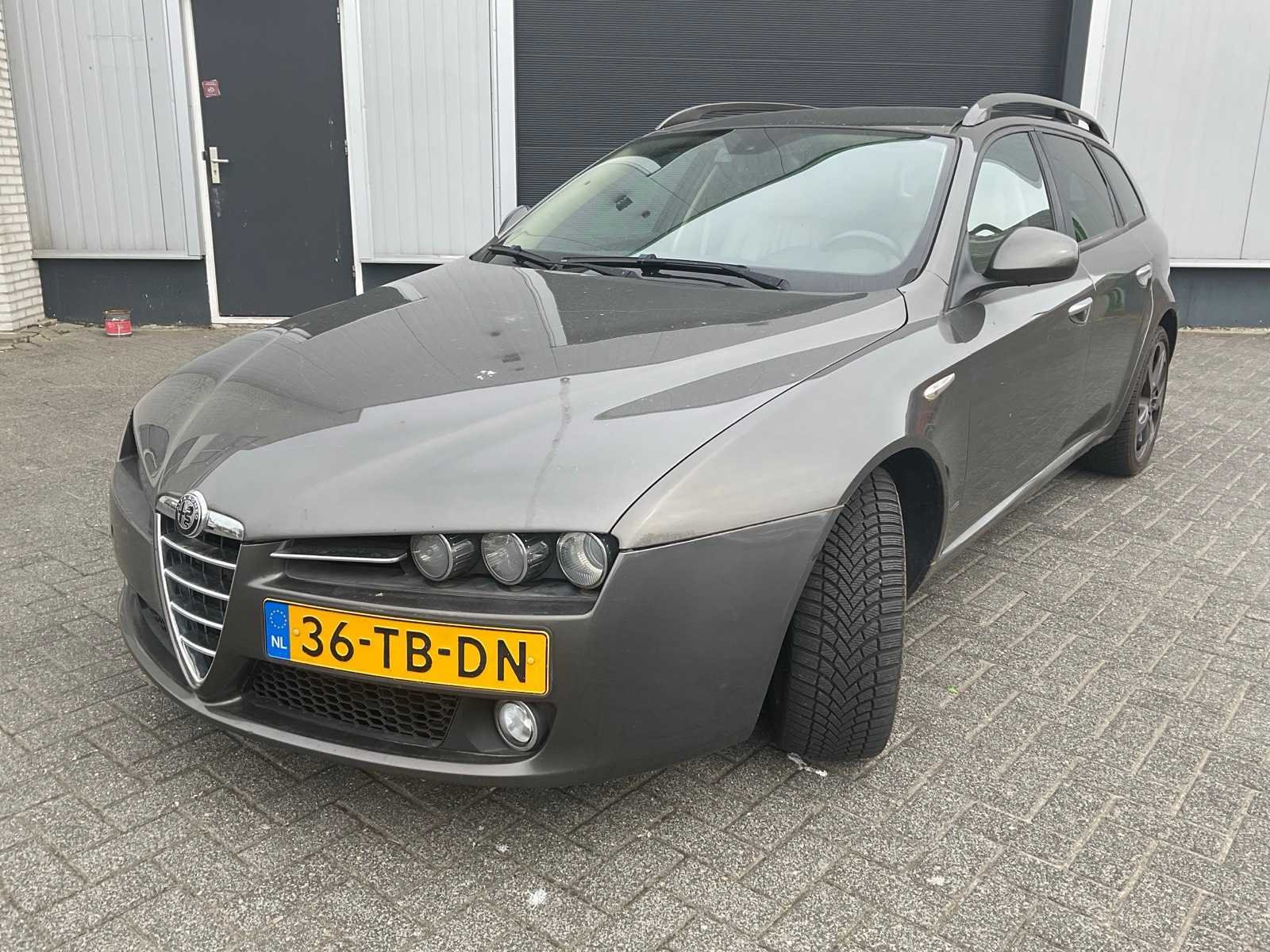 Voertuigen, motoren en heftrucks te drachten