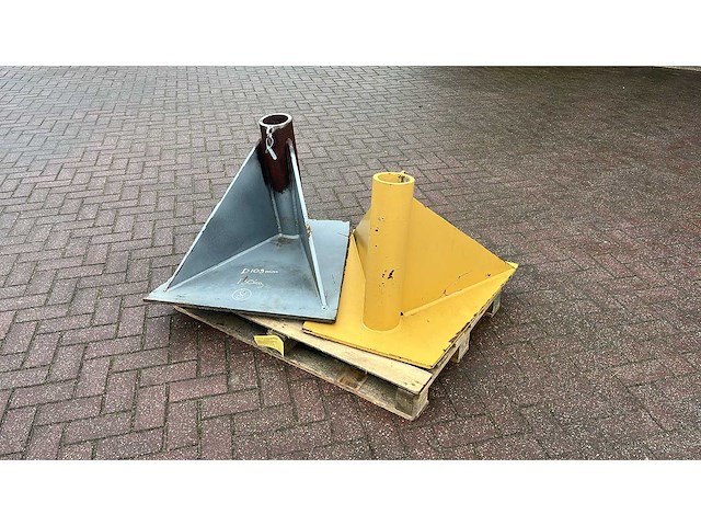 Voet voor hydraulische sloophamer (2x) - afbeelding 1 van  2
