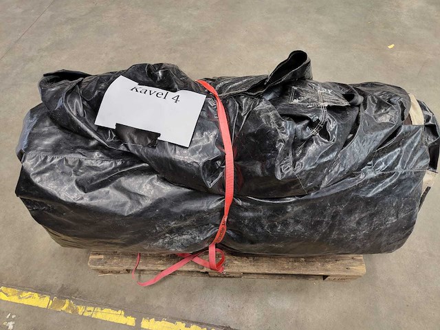 Voetbaldart opblaasbaar inclusief 2 ballen - afbeelding 3 van  11