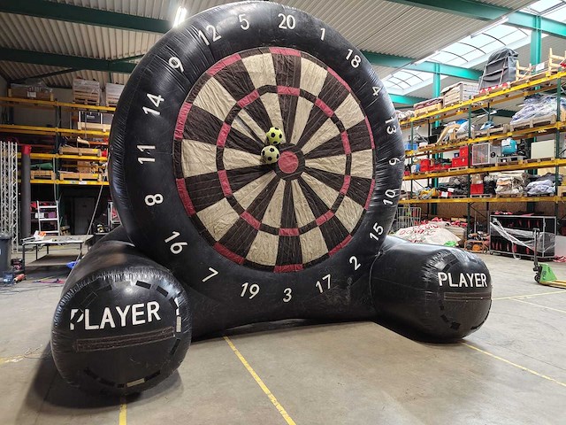Voetbaldart opblaasbaar inclusief 2 ballen - afbeelding 1 van  11