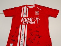 Voetbalshirt fc twente meyba, rood, gesigneerd, l - afbeelding 1 van  2