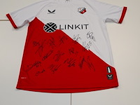 Voetbalshirt fc utrecht, castore, rood/wit, gesigneerd, m - afbeelding 1 van  2