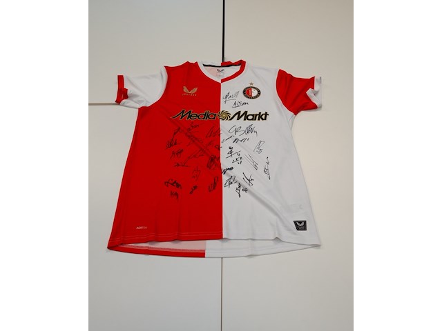 Voetbalshirt feyenoord castore, rood/wit, gesigneerd, s - afbeelding 1 van  3