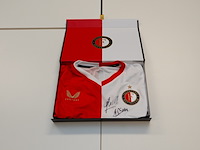 Voetbalshirt feyenoord castore, rood/wit, gesigneerd, s - afbeelding 3 van  3