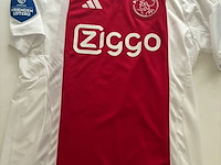 Voetbalshirt mika godts - ajax, adidas, rood/wit, gesigneerd, m - afbeelding 1 van  2