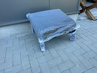 Voeten - tuinbank - afbeelding 5 van  5