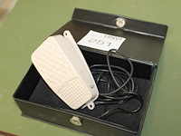 Voetpedaal. - afbeelding 1 van  2