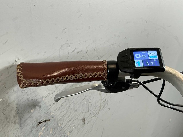 Vogue basic elektrische damesfiets - afbeelding 8 van  10
