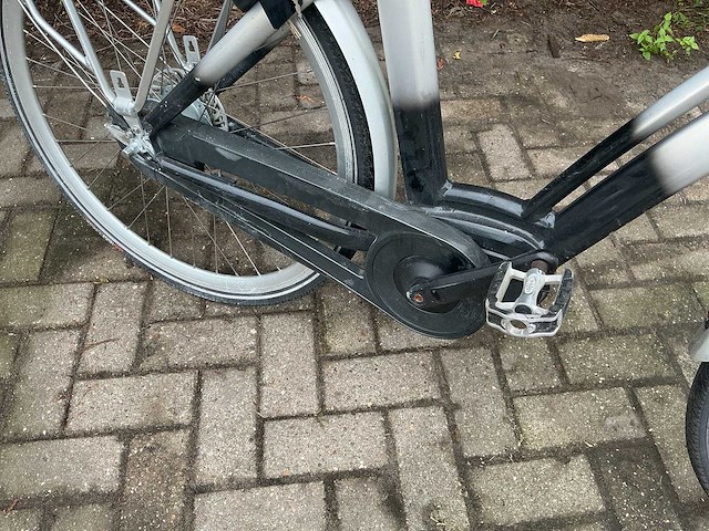 Vogue city elektrische damesfiets - afbeelding 15 van  16