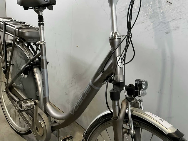 Vogue premium elektrische damesfiets - afbeelding 2 van  11