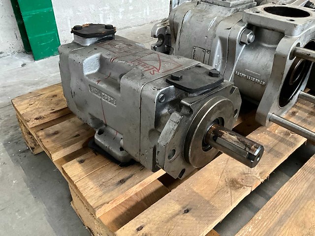 Voith hydraulische pomp (3x) - afbeelding 2 van  7