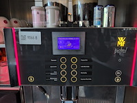 Volautomatische koffiemachine wmf, bistro! 03.8400, bouwjaar 2007 - afbeelding 2 van  6