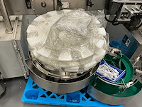 Volautomatische vul- sluit- en etiketteerlijn - afbeelding 7 van  30