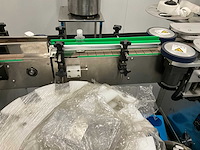 Volautomatische vul- sluit- en etiketteerlijn - afbeelding 9 van  30