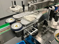 Volautomatische vul- sluit- en etiketteerlijn - afbeelding 10 van  30