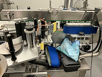 Volautomatische vul- sluit- en etiketteerlijn - afbeelding 14 van  30