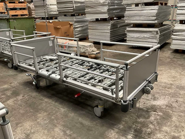 Völker s-960-2 ziekenhuisbed - afbeelding 1 van  8