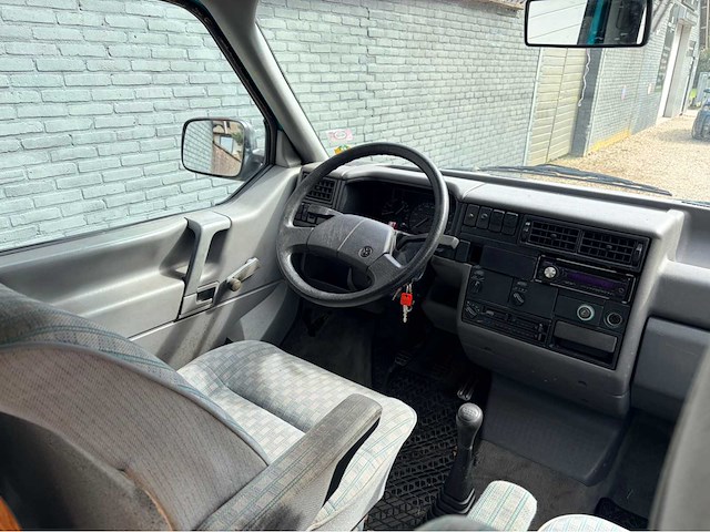 Volkswagen - 1991 - transporter kombi - camper - afbeelding 4 van  16