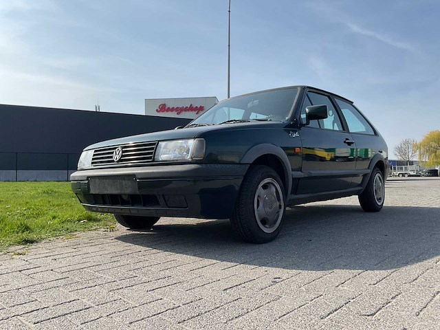 Volkswagen - 1994 - polo - auto - afbeelding 12 van  25