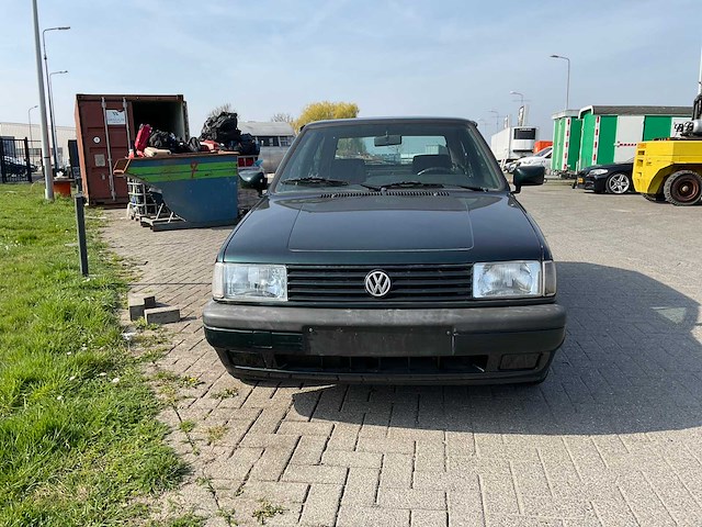 Volkswagen - 1994 - polo - auto - afbeelding 19 van  25