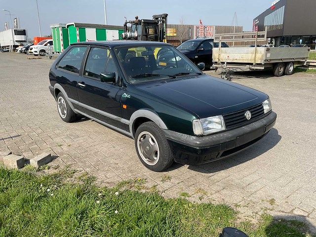Volkswagen - 1994 - polo - auto - afbeelding 20 van  25