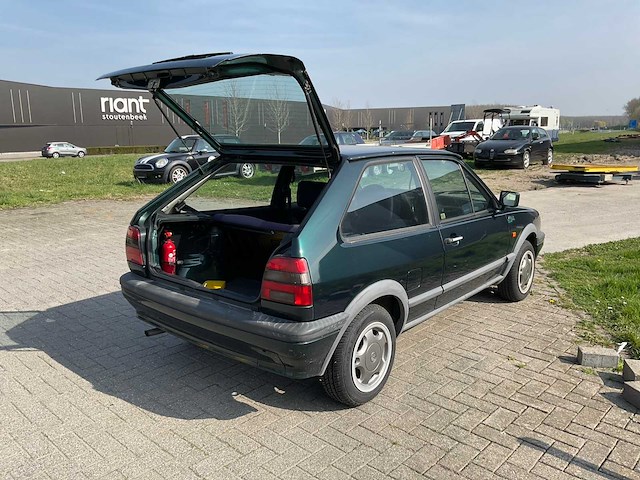 Volkswagen - 1994 - polo - auto - afbeelding 25 van  25