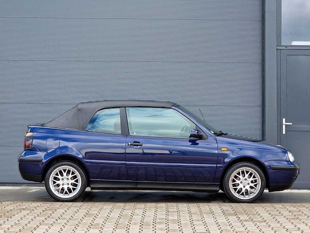 Volkswagen - 1999 - golf cabriolet - 59500km - 1.8 trendline - 02-hk-dd - afbeelding 19 van  22
