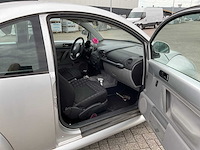 Volkswagen - 1999 - new beetle 2.0 - highline - personenauto - afbeelding 4 van  31