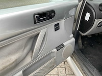 Volkswagen - 1999 - new beetle 2.0 - highline - personenauto - afbeelding 6 van  31