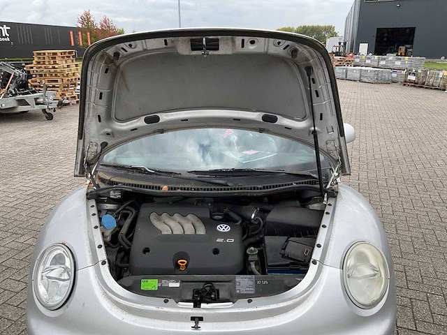 Volkswagen - 1999 - new beetle 2.0 - highline - personenauto - afbeelding 8 van  31