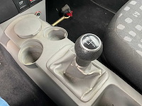 Volkswagen - 1999 - new beetle 2.0 - highline - personenauto - afbeelding 18 van  31