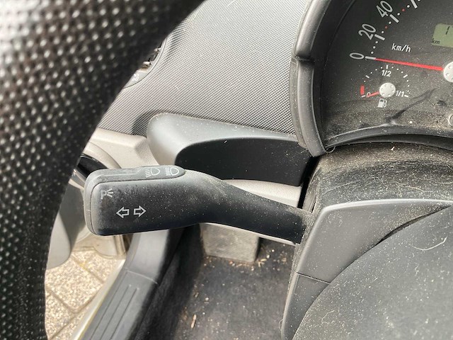 Volkswagen - 1999 - new beetle 2.0 - highline - personenauto - afbeelding 22 van  31