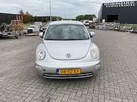 Volkswagen - 1999 - new beetle 2.0 - highline - personenauto - afbeelding 23 van  31