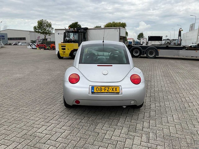 Volkswagen - 1999 - new beetle 2.0 - highline - personenauto - afbeelding 26 van  31