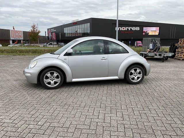 Volkswagen - 1999 - new beetle 2.0 - highline - personenauto - afbeelding 27 van  31