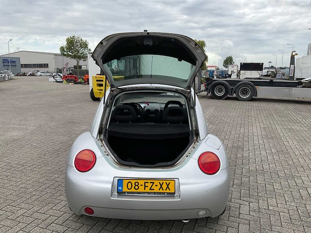Volkswagen - 1999 - new beetle 2.0 - highline - personenauto - afbeelding 31 van  31