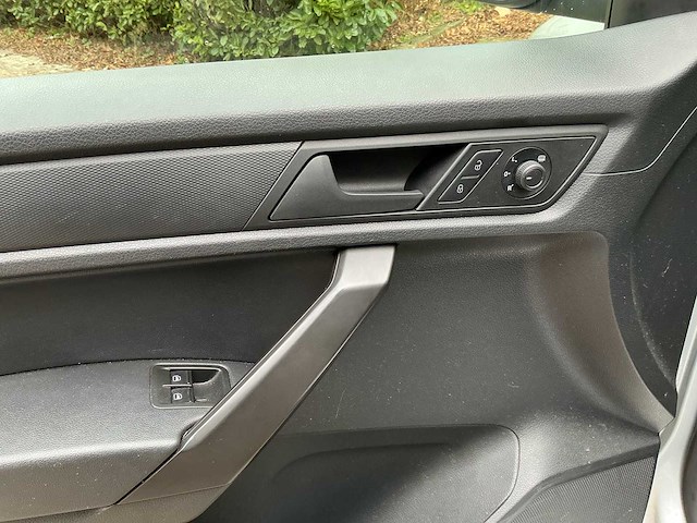 Volkswagen - 2.0 tdi maxi - caddy - van - afbeelding 12 van  19