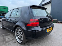 Volkswagen - 2000 - golf - 2.3 v5 highline - personenauto - afbeelding 19 van  32