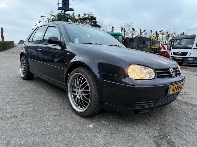 Volkswagen - 2000 - golf - 2.3 v5 highline - personenauto - afbeelding 1 van  32