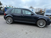 Volkswagen - 2000 - golf - 2.3 v5 highline - personenauto - afbeelding 21 van  32