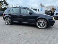 Volkswagen - 2000 - golf - 2.3 v5 highline - personenauto - afbeelding 22 van  32