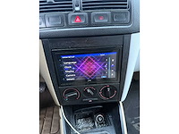 Volkswagen - 2000 - golf - 2.3 v5 highline - personenauto - afbeelding 32 van  32